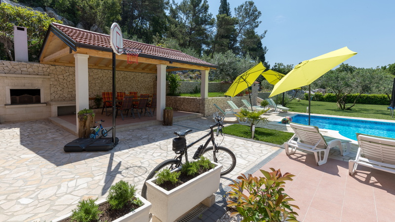 Holiday home Ostojić