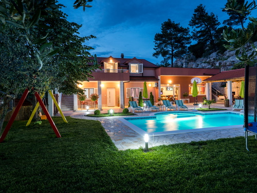 Holiday home Ostojić