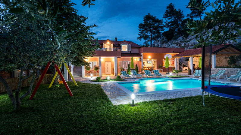 Holiday home Ostojić