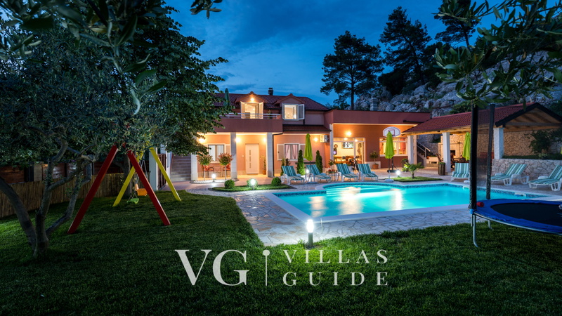 Holiday home Ostojić Garten und Außenbereich