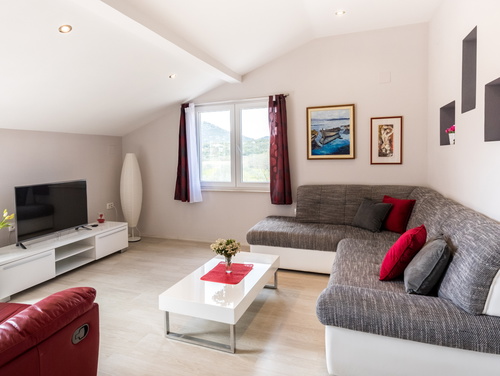 Holiday home Ostojić