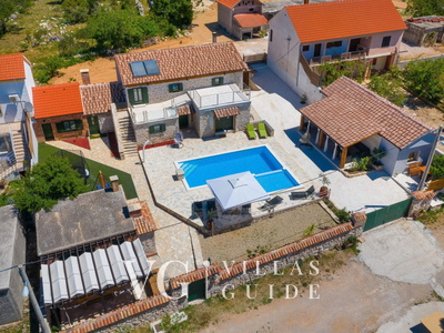 Villa Kunta Garden and property exterior