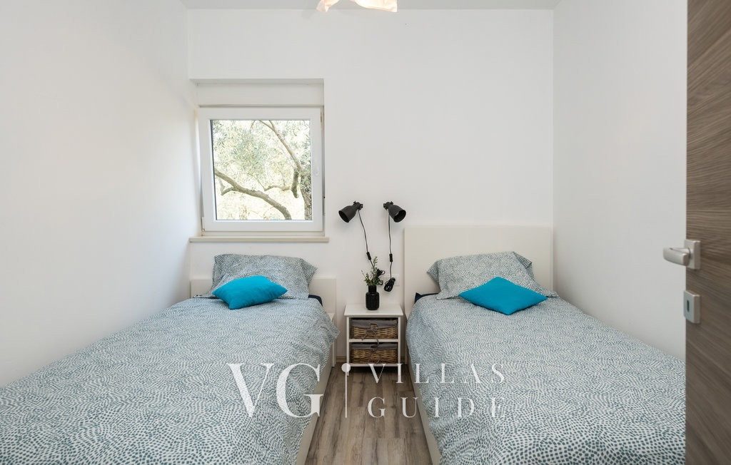 Casa Olive Garden Bedroom