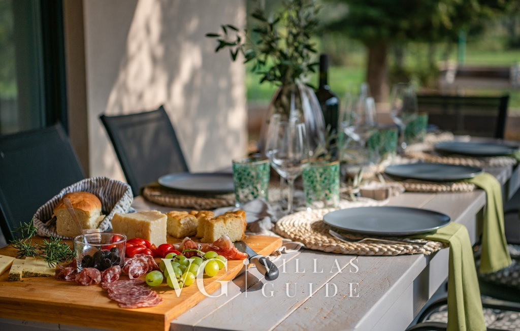 Casa Olive Garden Garden and property exterior