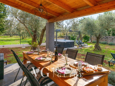 Casa Olive Garden Garden and property exterior