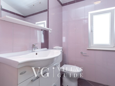 Villa Mediterana Bathroom