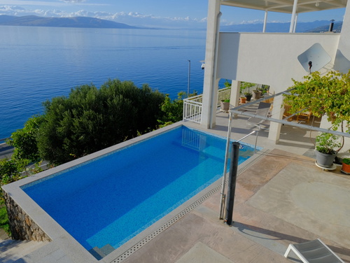 Villa Arnia apartman pool&beachfront