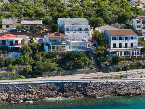 Villa Arnia apartman pool&beachfront