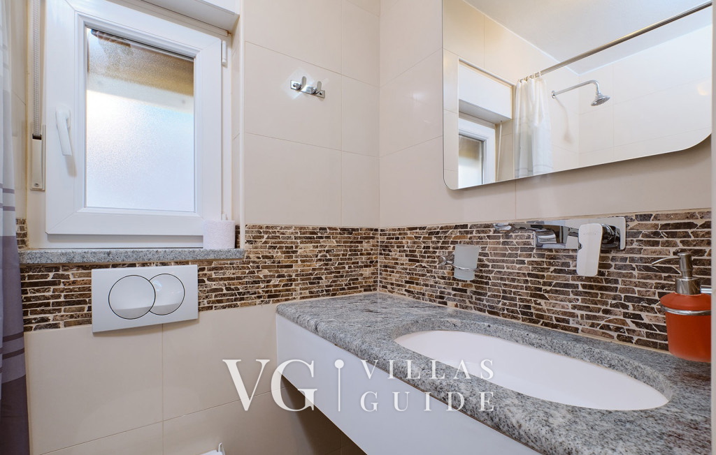 Villa Arnia apartman pool&beachfront Bagno