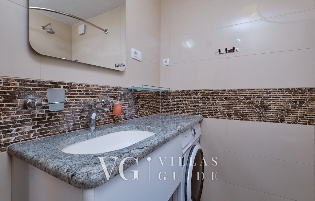 Villa Arnia apartman pool&beachfront Bagno