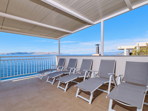 Villa Arnia apartman pool&beachfront