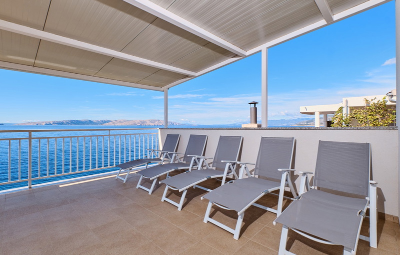 Villa Arnia apartman pool&beachfront