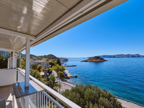 Villa Arnia apartman pool&beachfront