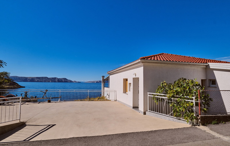 Villa Arnia apartman pool&beachfront