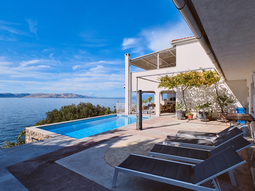 Villa Arnia apartman pool&beachfront