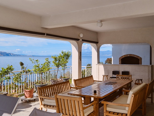 Villa Arnia apartman pool&beachfront