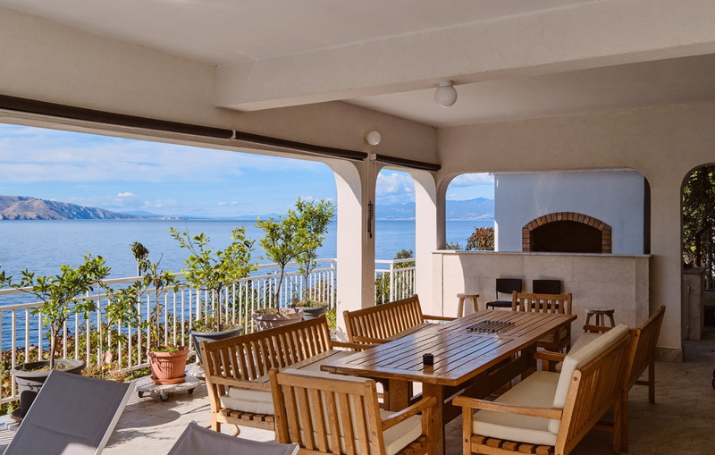 Villa Arnia apartman pool&beachfront