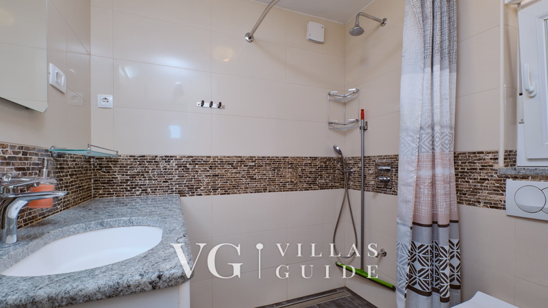 Villa Arnia apartman pool&beachfront Bagno