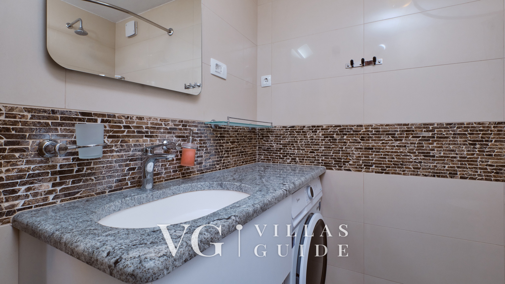 Villa Arnia apartman pool&beachfront Toilette per gli ospiti