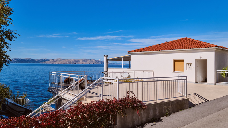 Villa Arnia apartman pool&beachfront