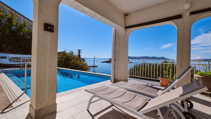 Villa Arnia apartman pool&beachfront