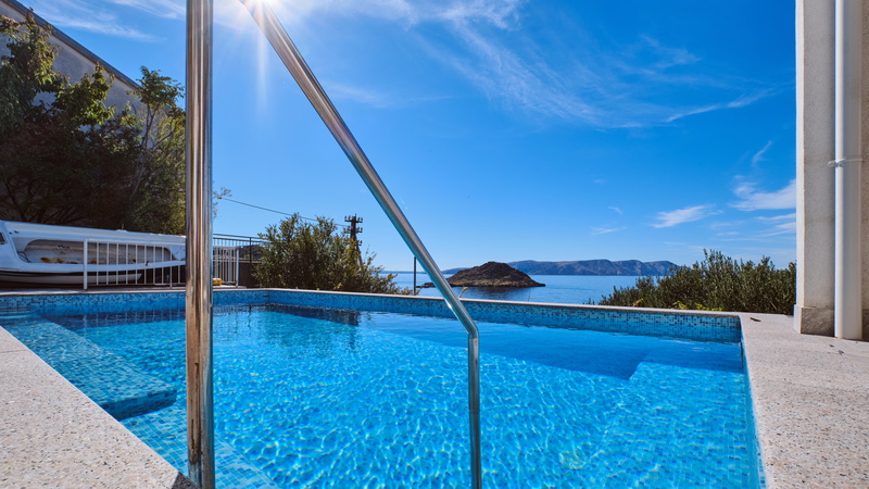 Villa Arnia apartman pool&beachfront