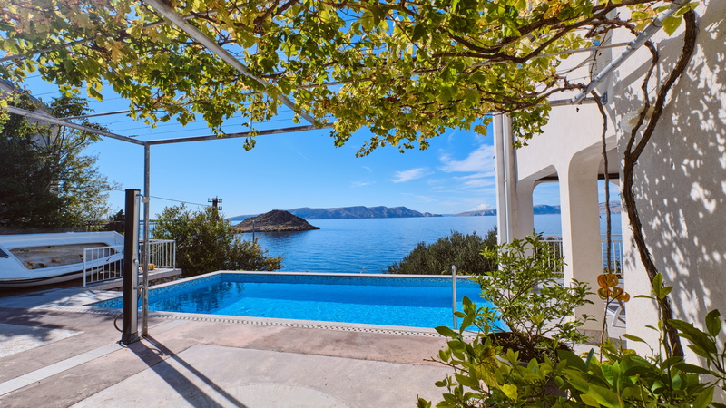 Villa Arnia apartman pool&beachfront