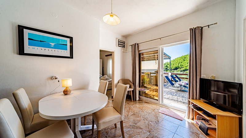 Waterfront House Arnet