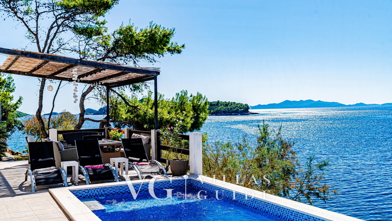 Waterfront House Arnet Bazen