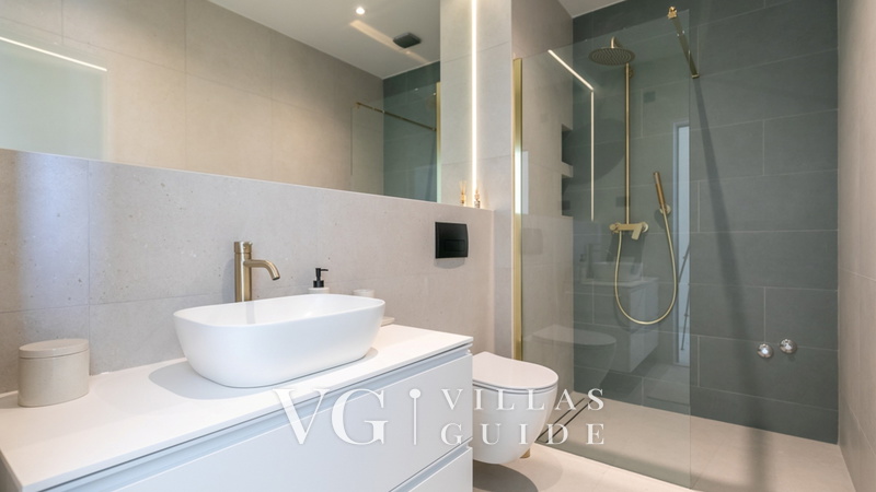 Villa Cristal Blue Bathroom