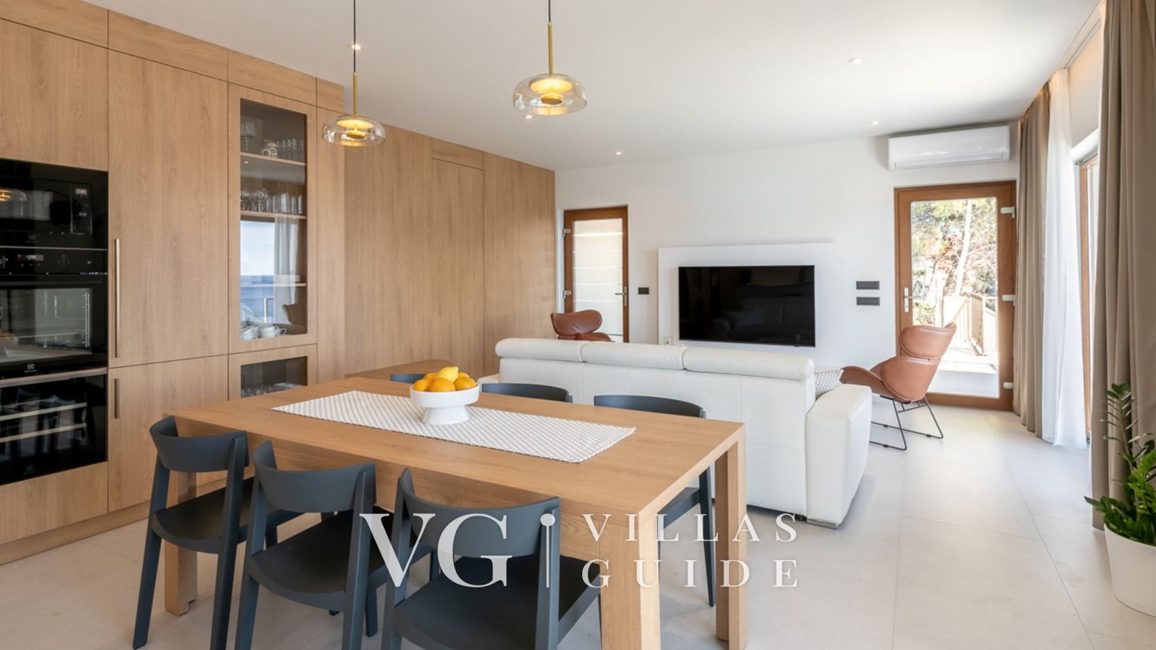 Villa Cristal Blue Kitchen