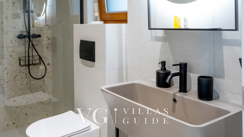 Villa Cristal Blue Bathroom