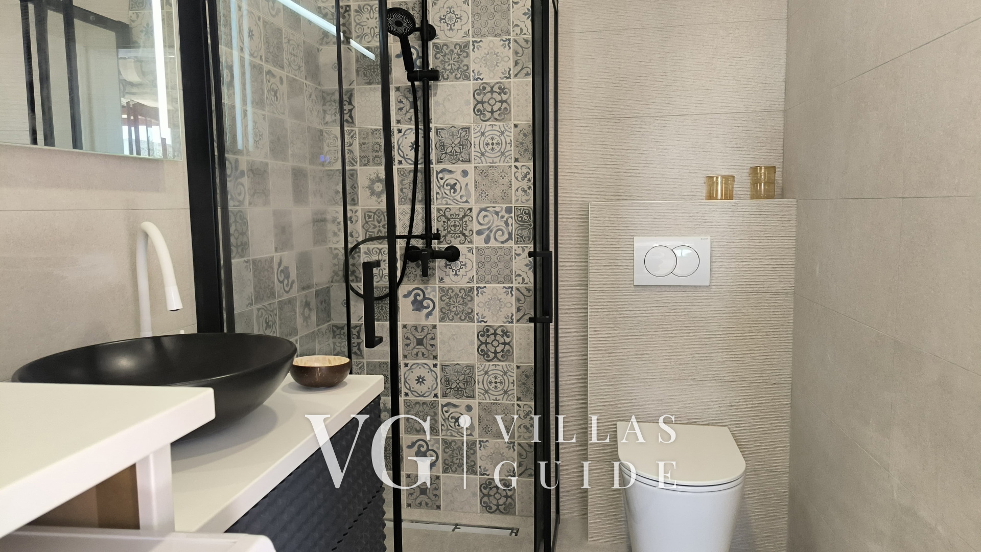 Villa SMOQUIZZA Bathroom