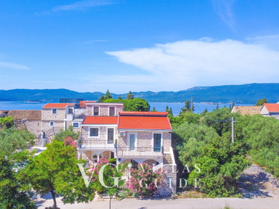 Apartman Mara Garden and property exterior