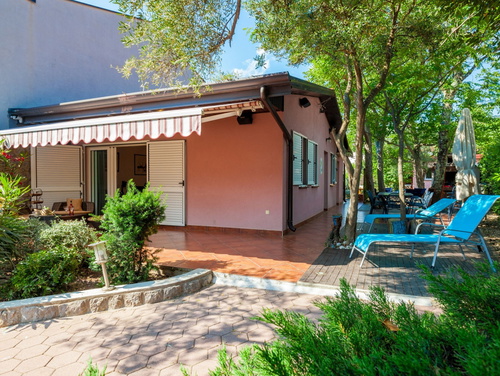 Ferienhaus Nina with Whirpool