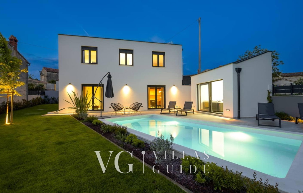 Villa Minka Garden and property exterior