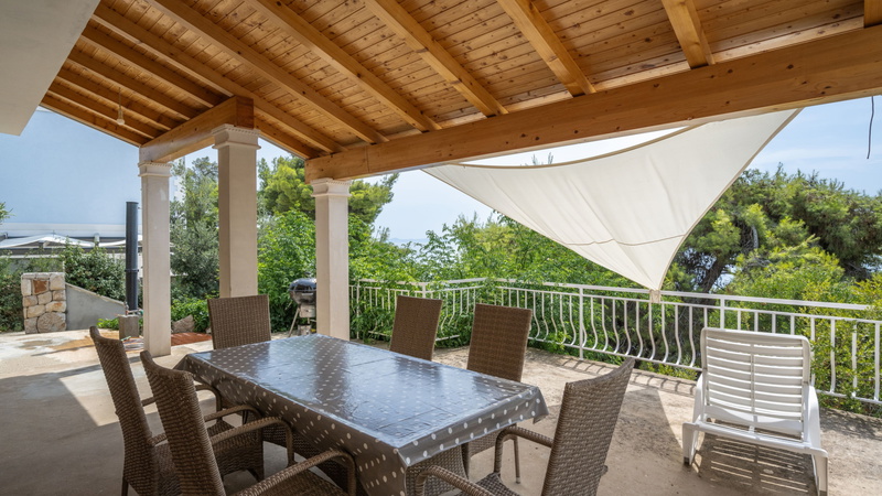 Waterfront house Kata