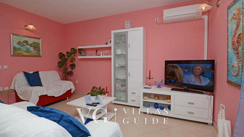 Waterfront house Kata