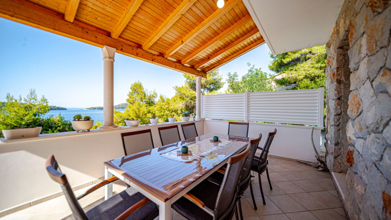 Waterfront house Kata