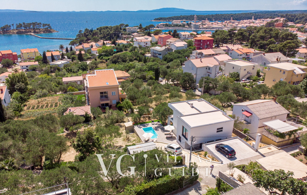 Villa Karla with pool&sea view&pet friendly Garten und Außenbereich