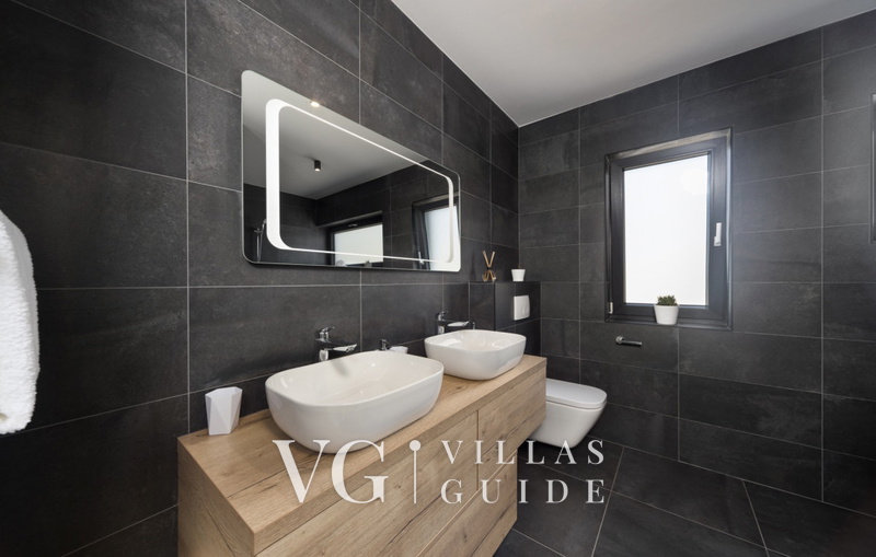 Villa Karla with pool&sea view&pet friendly Badezimmer