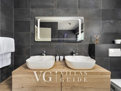 Villa Karla with pool&sea view&pet friendly Bagno