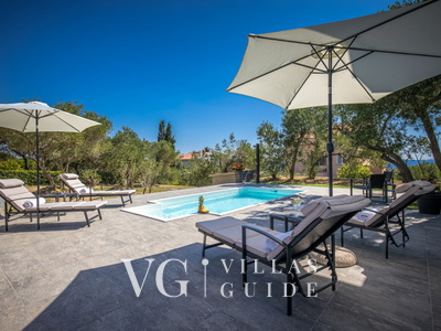 Villa Karla with pool&sea view&pet friendly Piscina