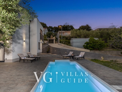 Villa Karla with pool&sea view&pet friendly Piscina