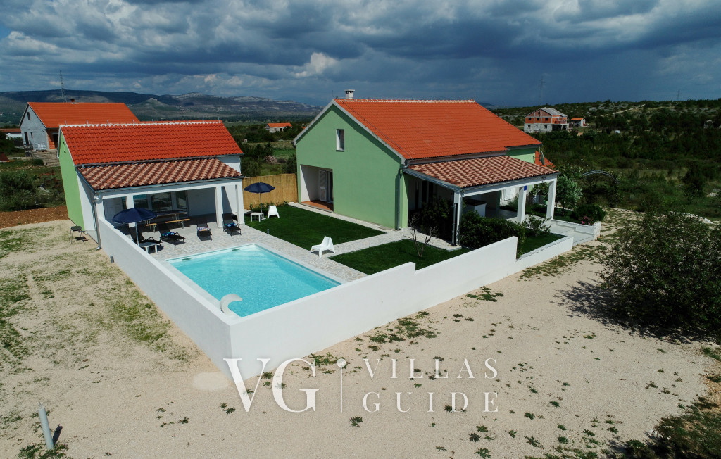 Green Escape Holiday House Garden and property exterior