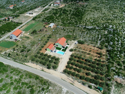 Green Escape Holiday House