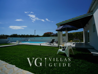 Green Escape Holiday House Pool