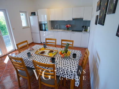 Green Escape Holiday House