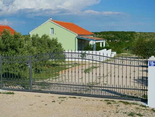 Green Escape Holiday House