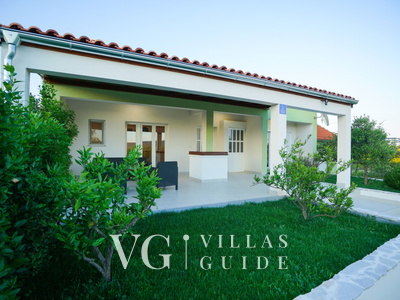 Green Escape Holiday House Pool